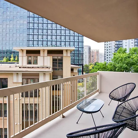 Spacious & Great Apt W Top Amenities